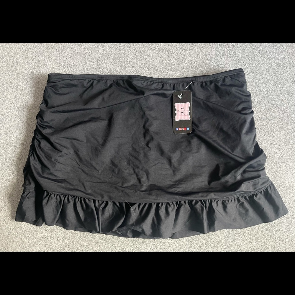 HP ❤️‍🔥Beach House Black Ruffled Skirt Bottom Size 16W